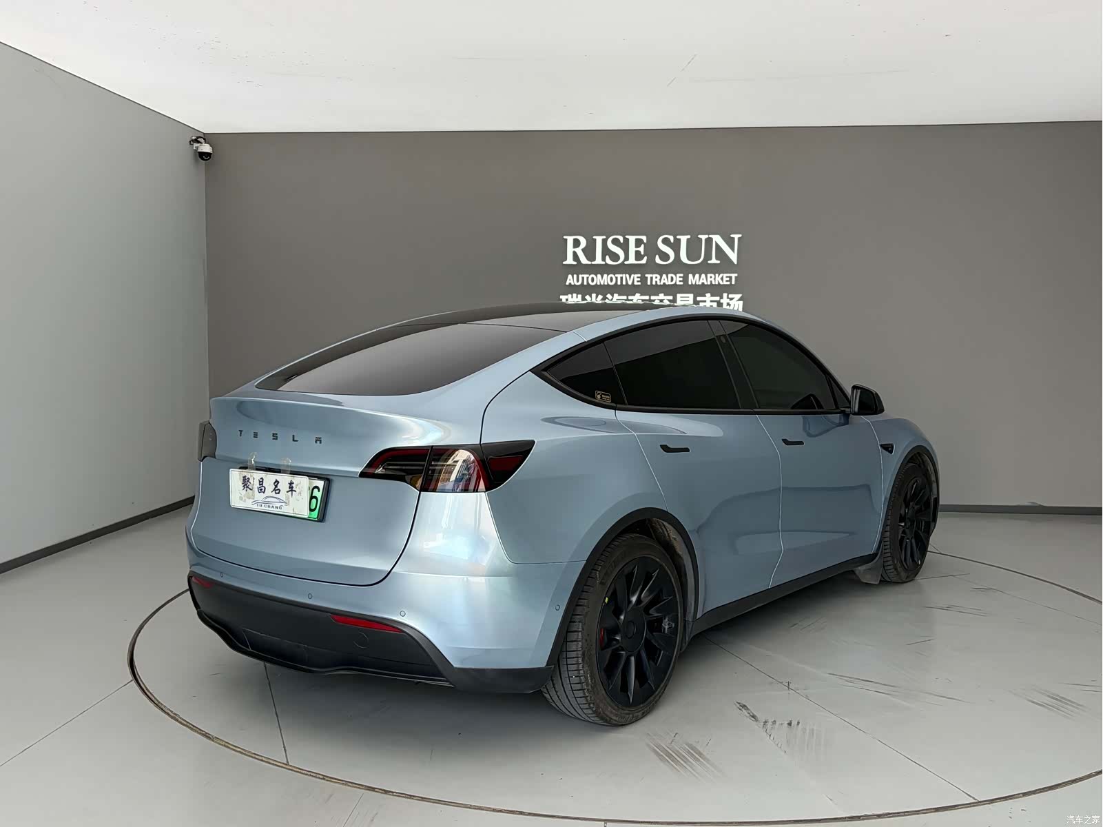 Tesla Model Y, 2023 16