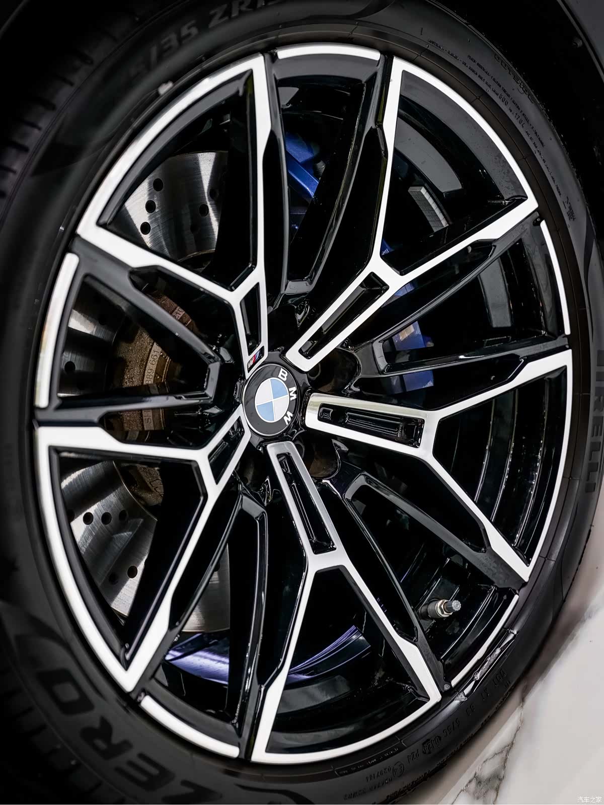BMW M2, 2025 8