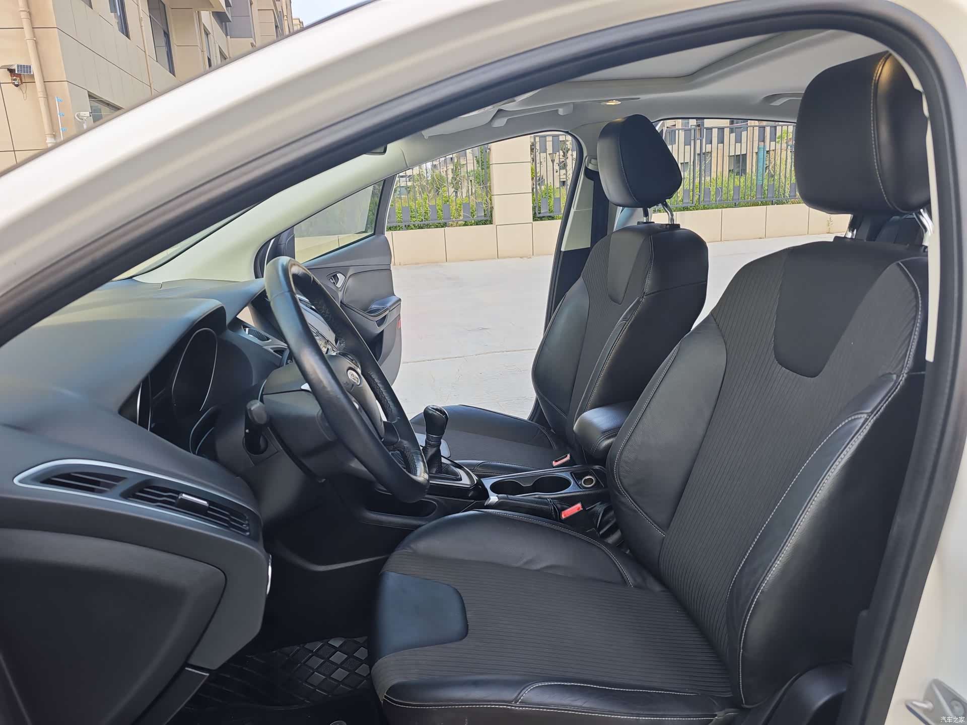 Ford Focus, 2014 8