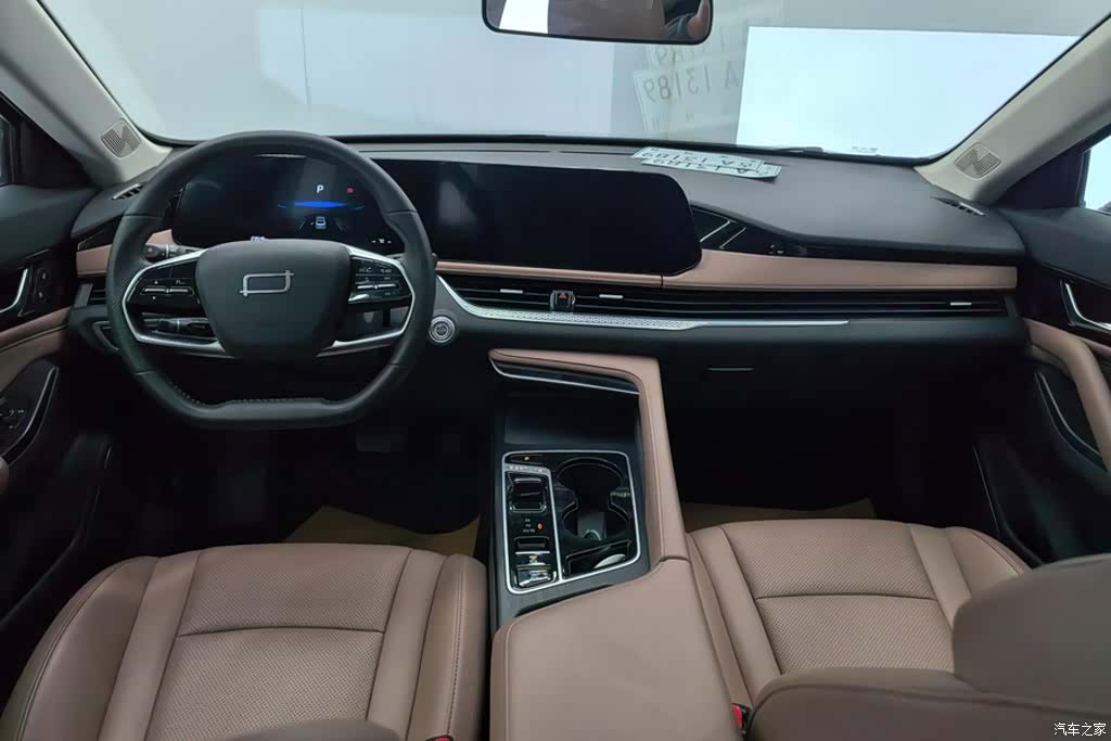 Bestune B70, 2025 12