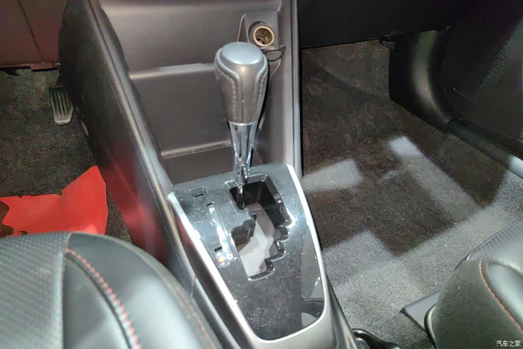 Toyota YARiS L, 2021 16
