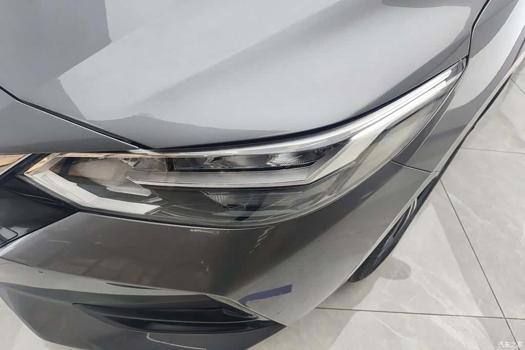 Nissan Sylphy, 2022 все фото