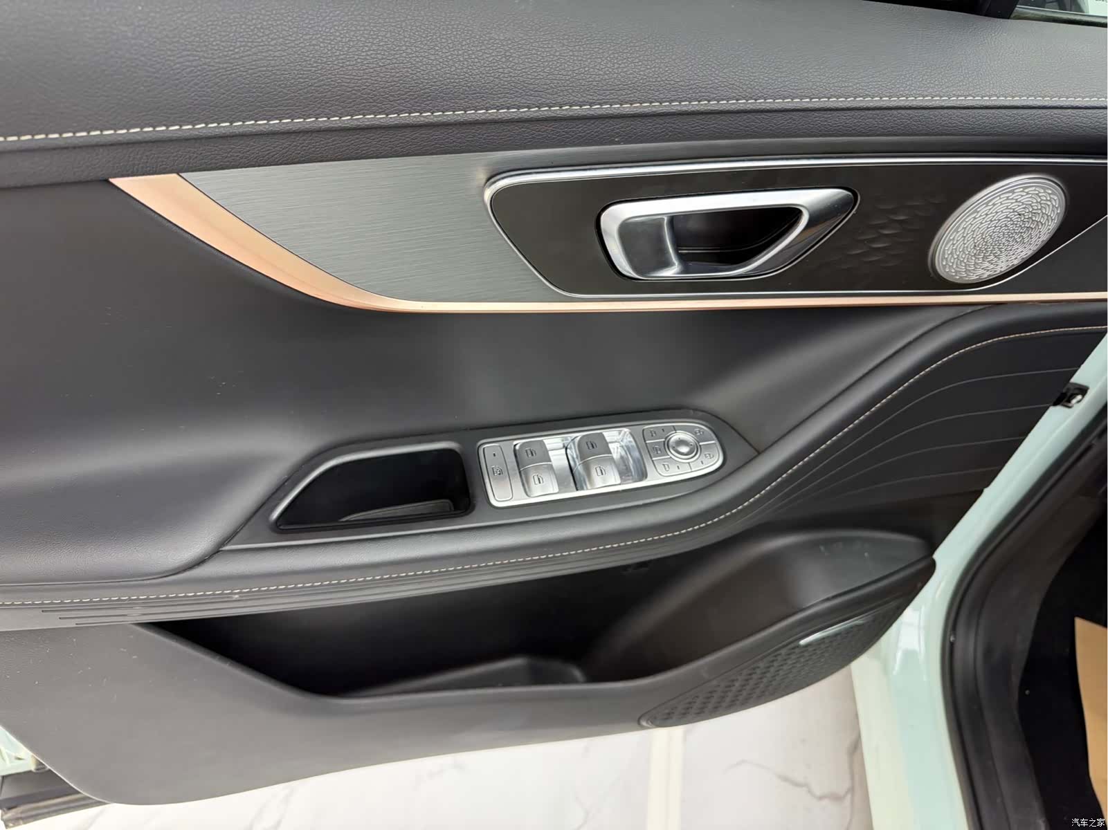Chery Omoda 5, 2022 14