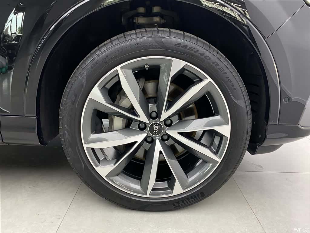 Audi Q7, 2021 35