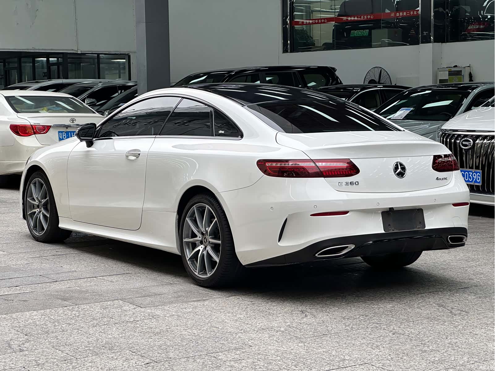 Mercedes-Benz E-Class, 2022 14