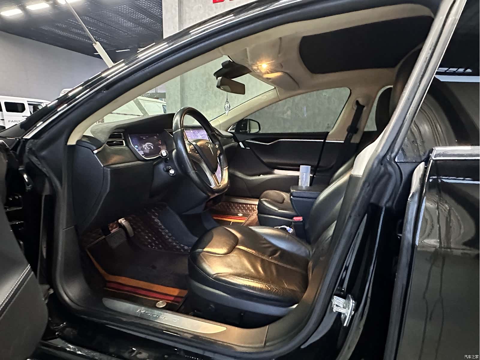 Tesla Model S, 2015 11