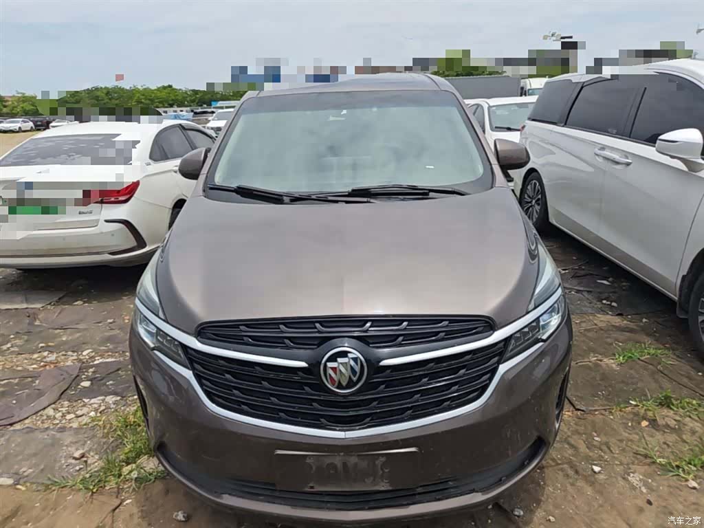 Buick GL8, 2022 3
