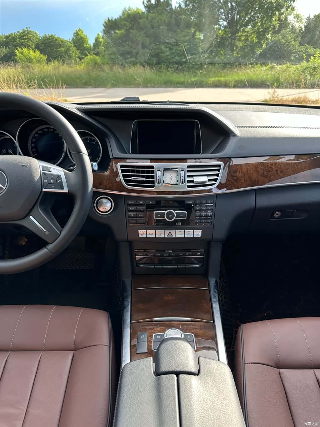 Mercedes-Benz E-Class, 2015 19