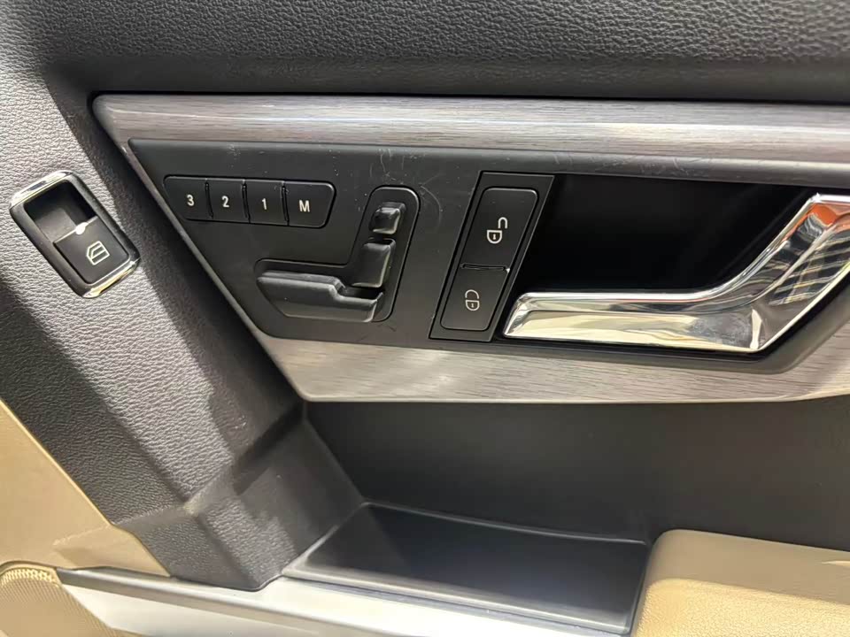 Mercedes-Benz GLK grade