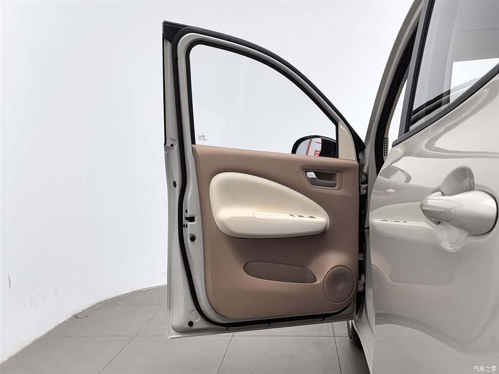 Wuling MINIEV, 2025 8
