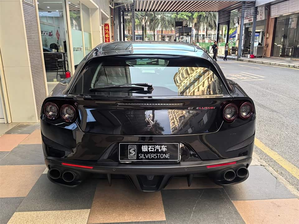 Ferrari GTC4Lusso