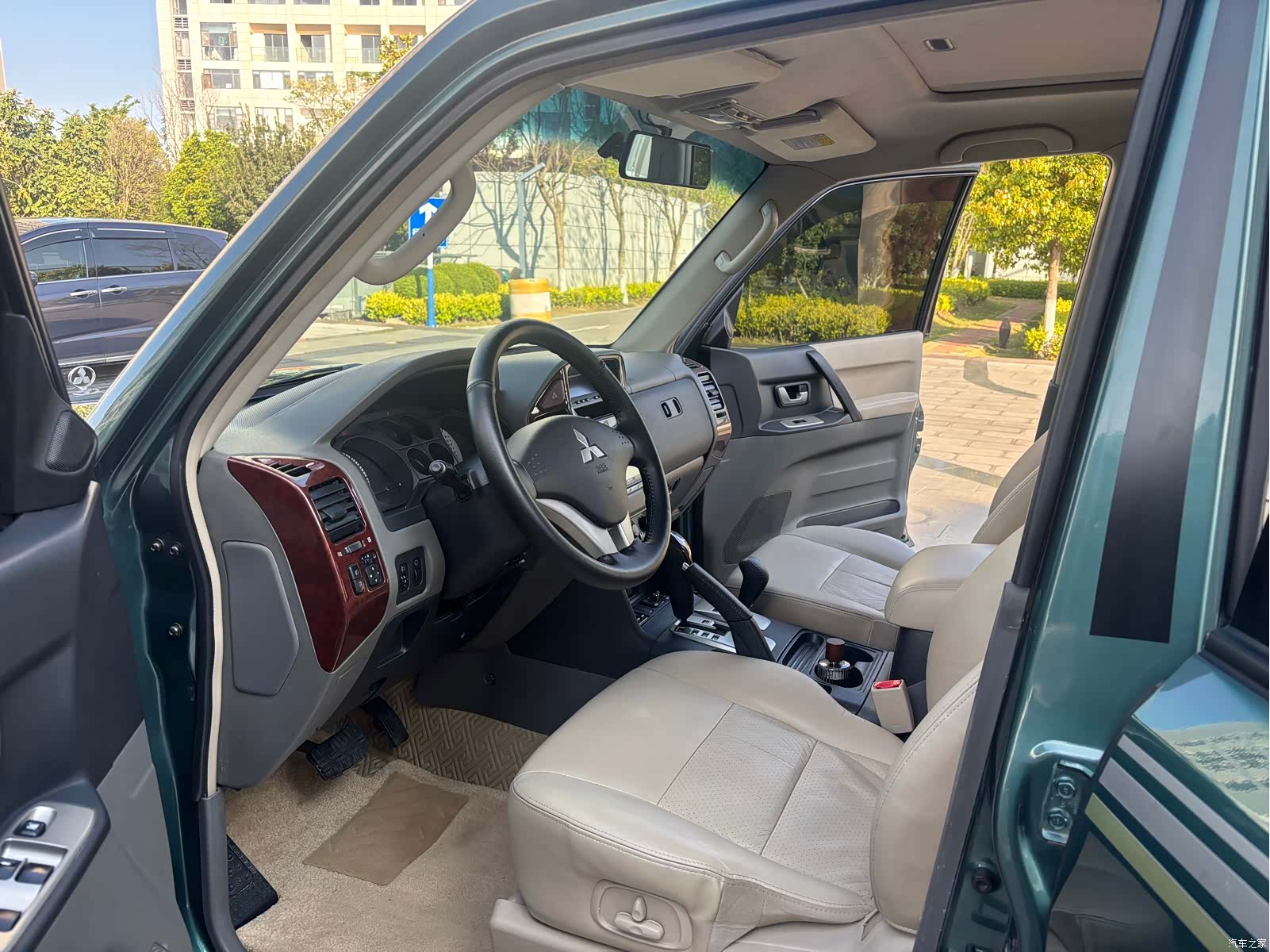 Mitsubishi Pajero, 2016 8
