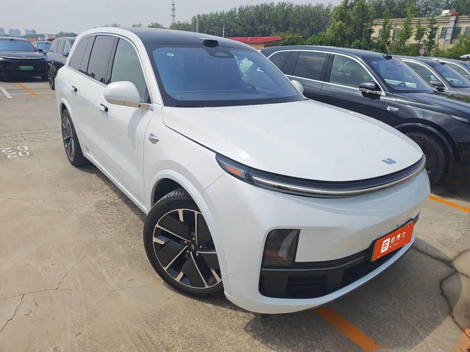Li Auto L8