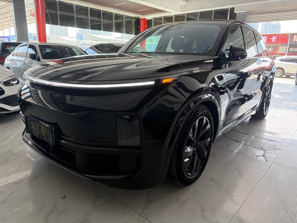 Li Auto L8