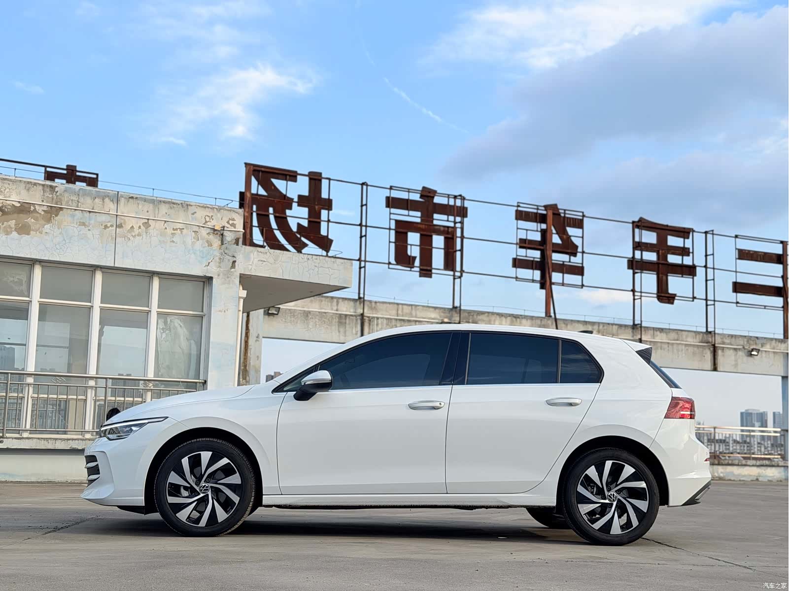 Volkswagen Golf, 2025 10