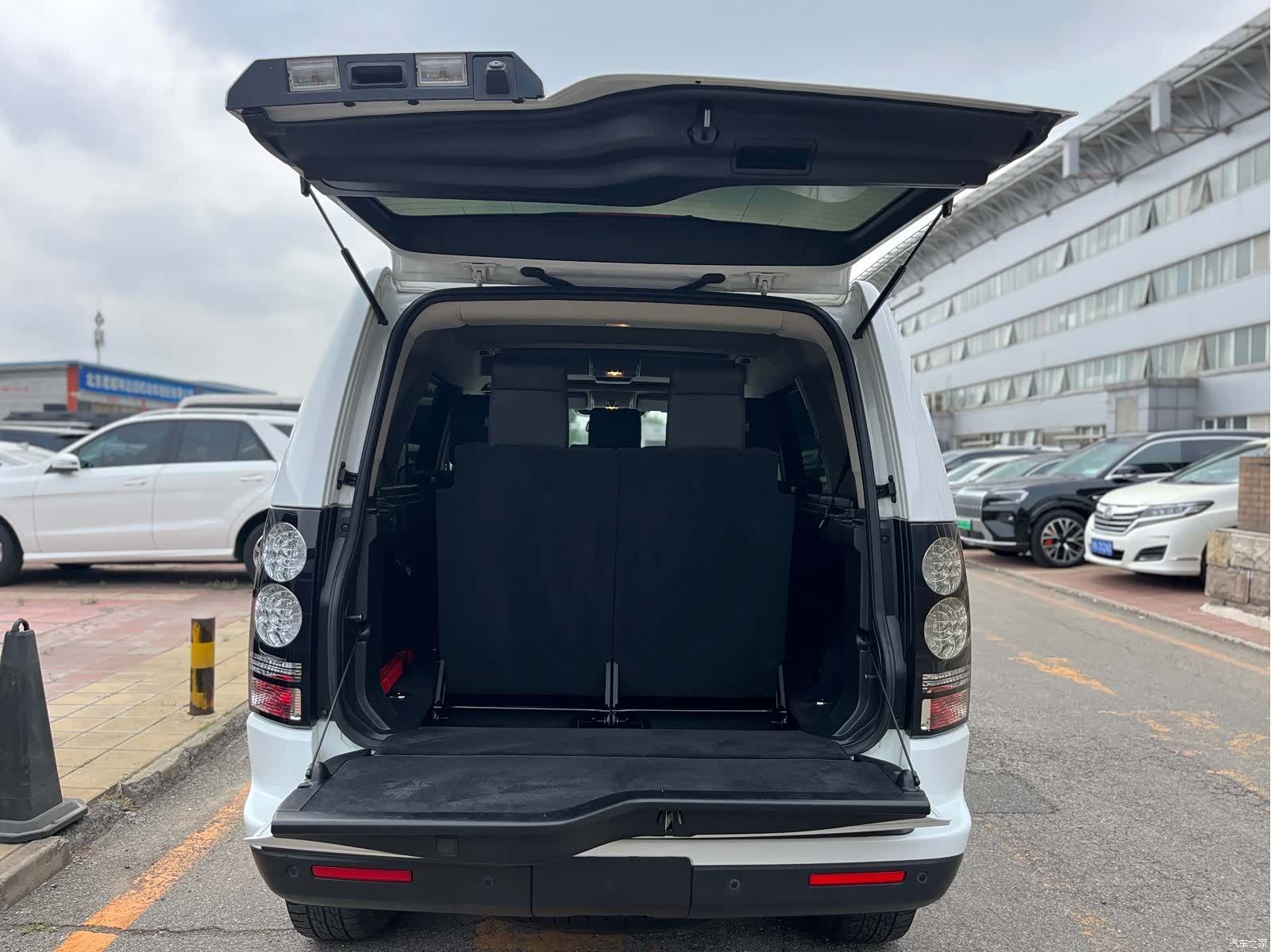 Land Rover Discovery, 2016 32
