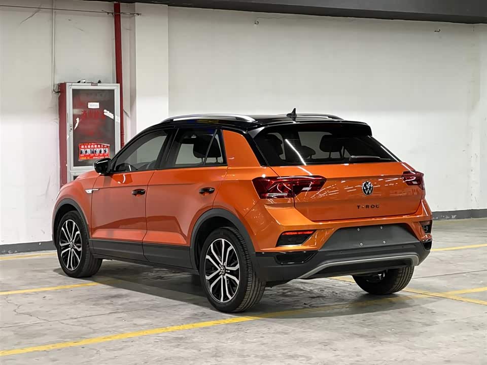 Volkswagen T-ROC exploring Songs