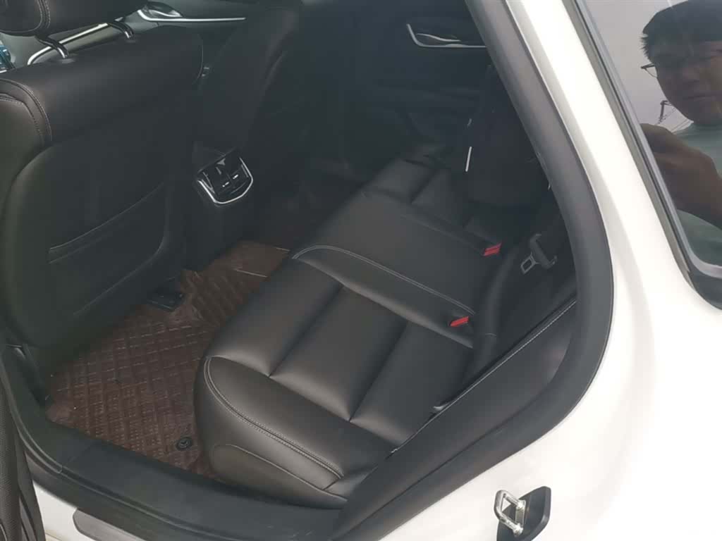 Cadillac XTS, 2018 17