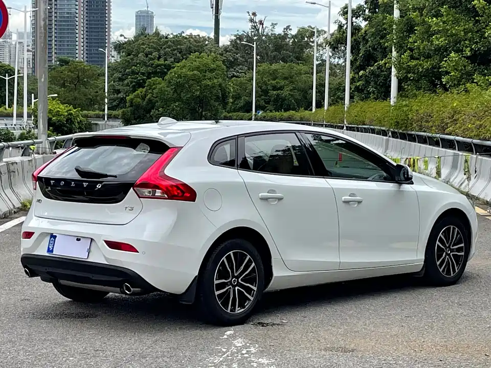 Volvo V40 Volvo V40