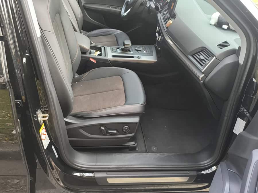 Audi Q5L 2020, фото 8
