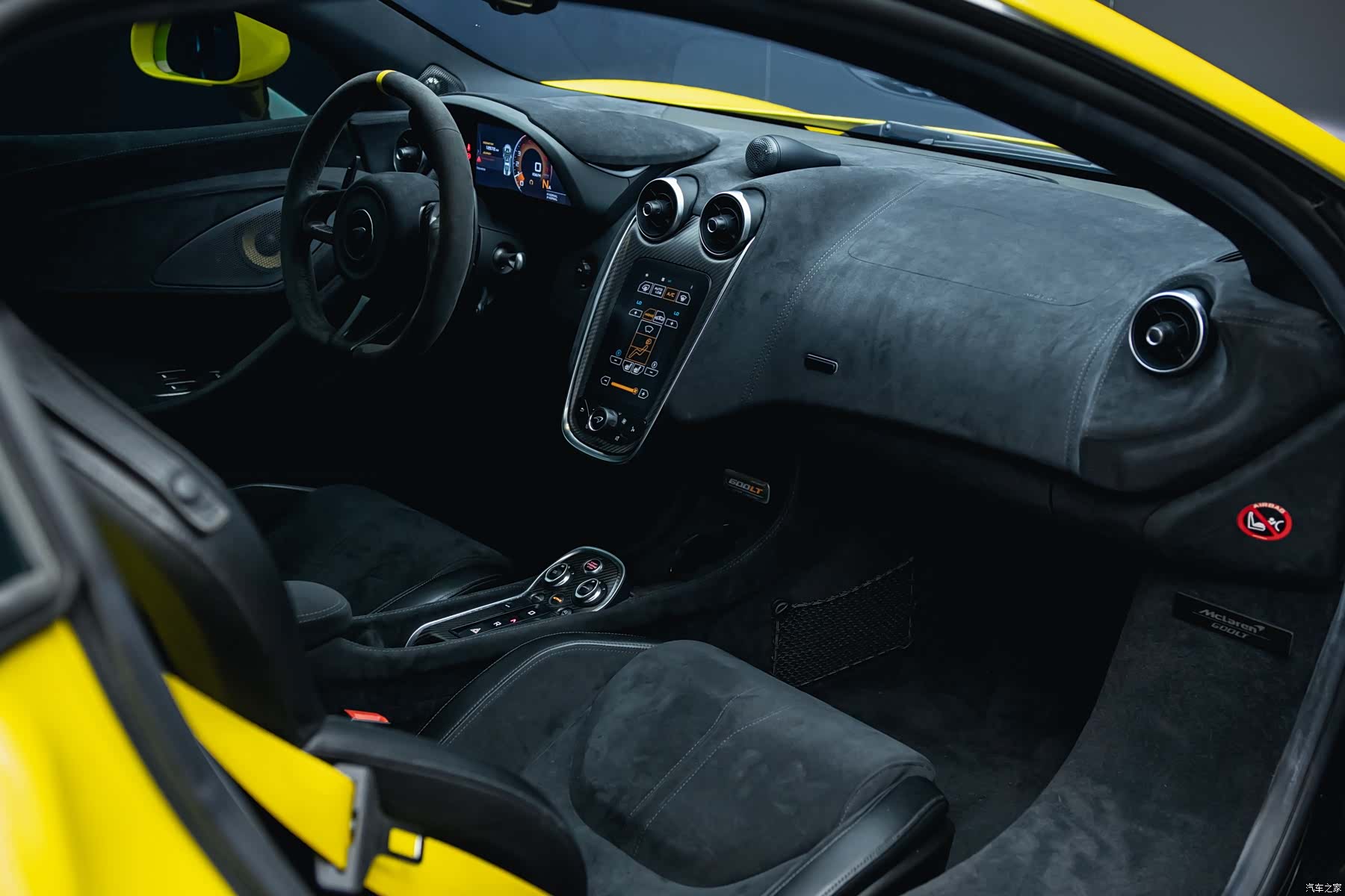 McLaren 600LT, 2019 18