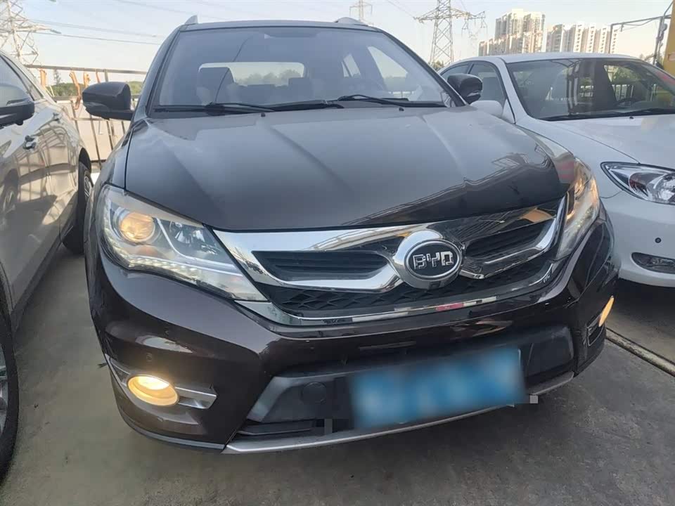 BYD S7