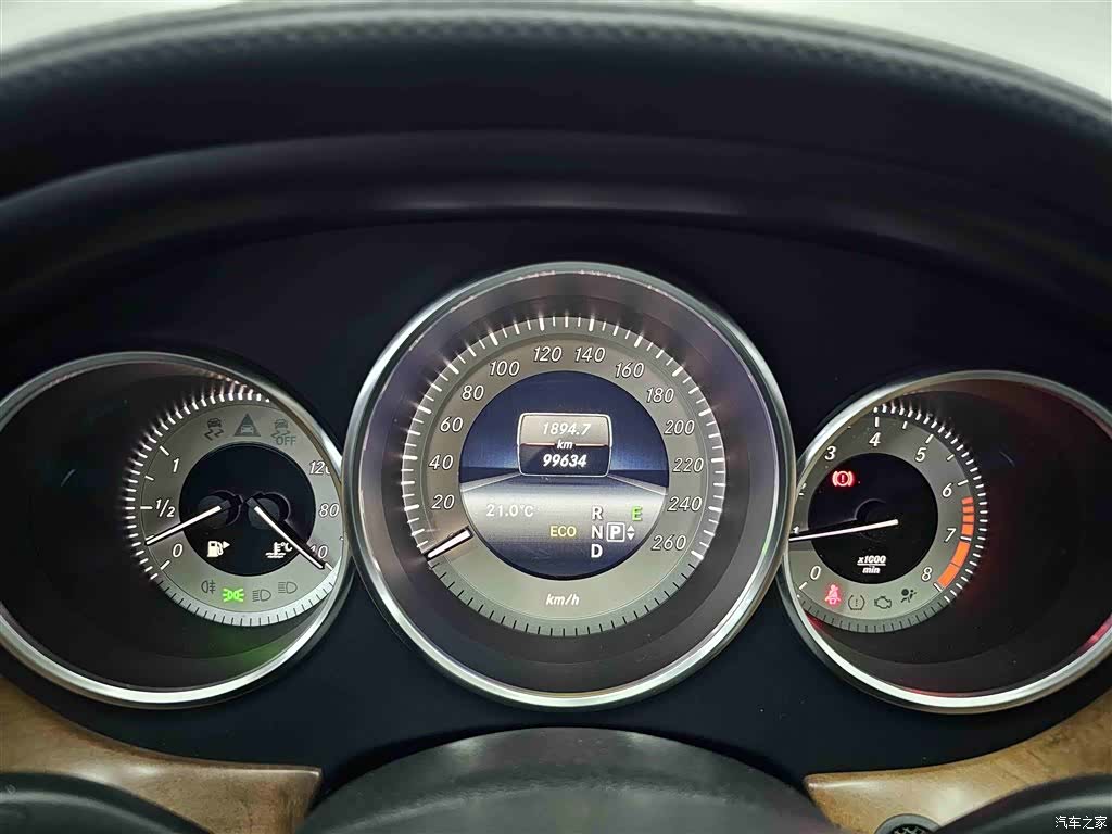 Mercedes-Benz CLS, 2015 7