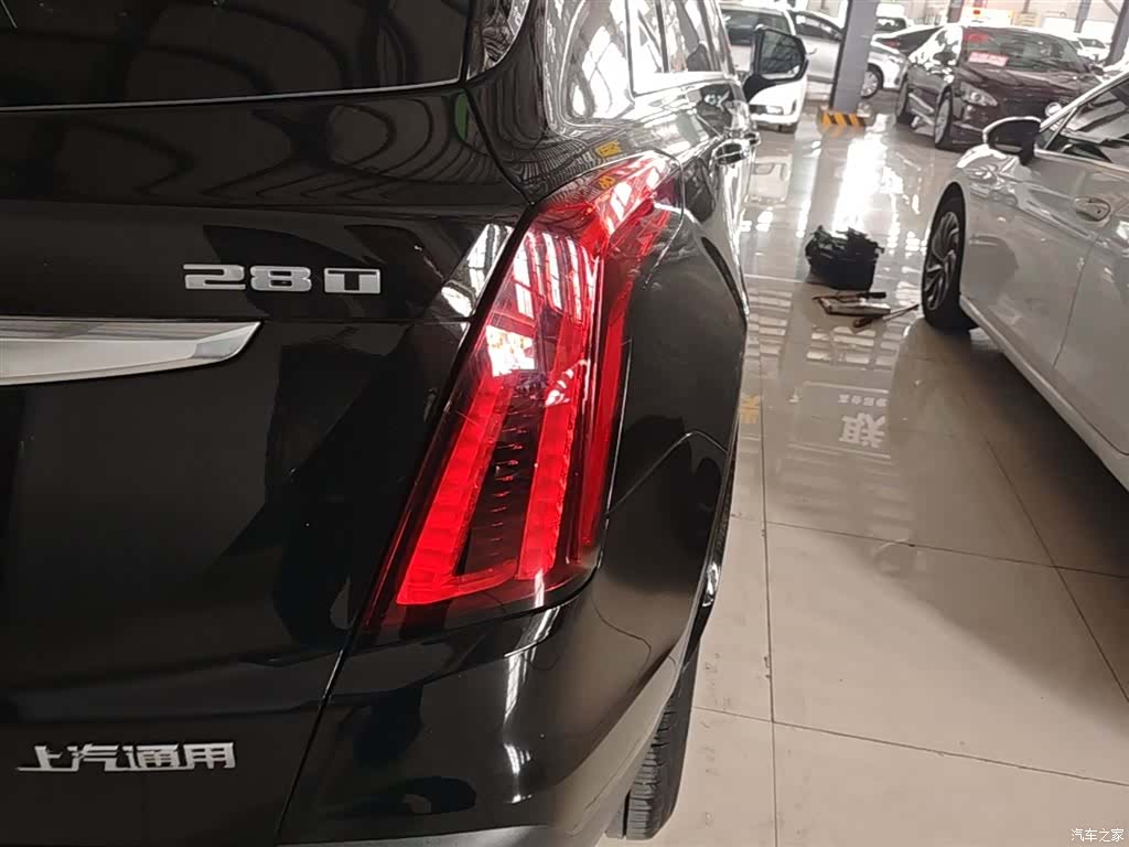 Cadillac XT5, 2020 8