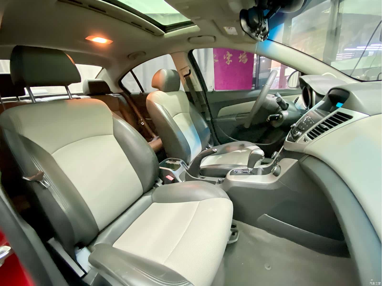 Chevrolet SL, 2012 15