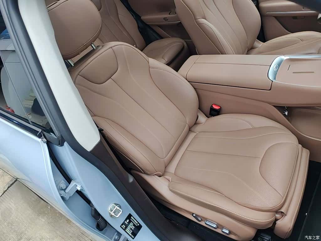 Leapmotor C11, 2025 25