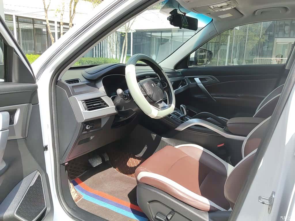Geely Boyue, 2022 10