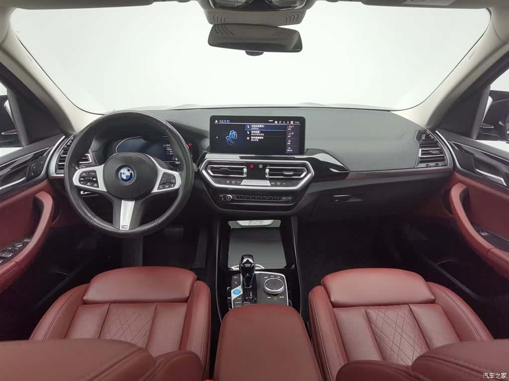 BMW iX3, 2022 все фото