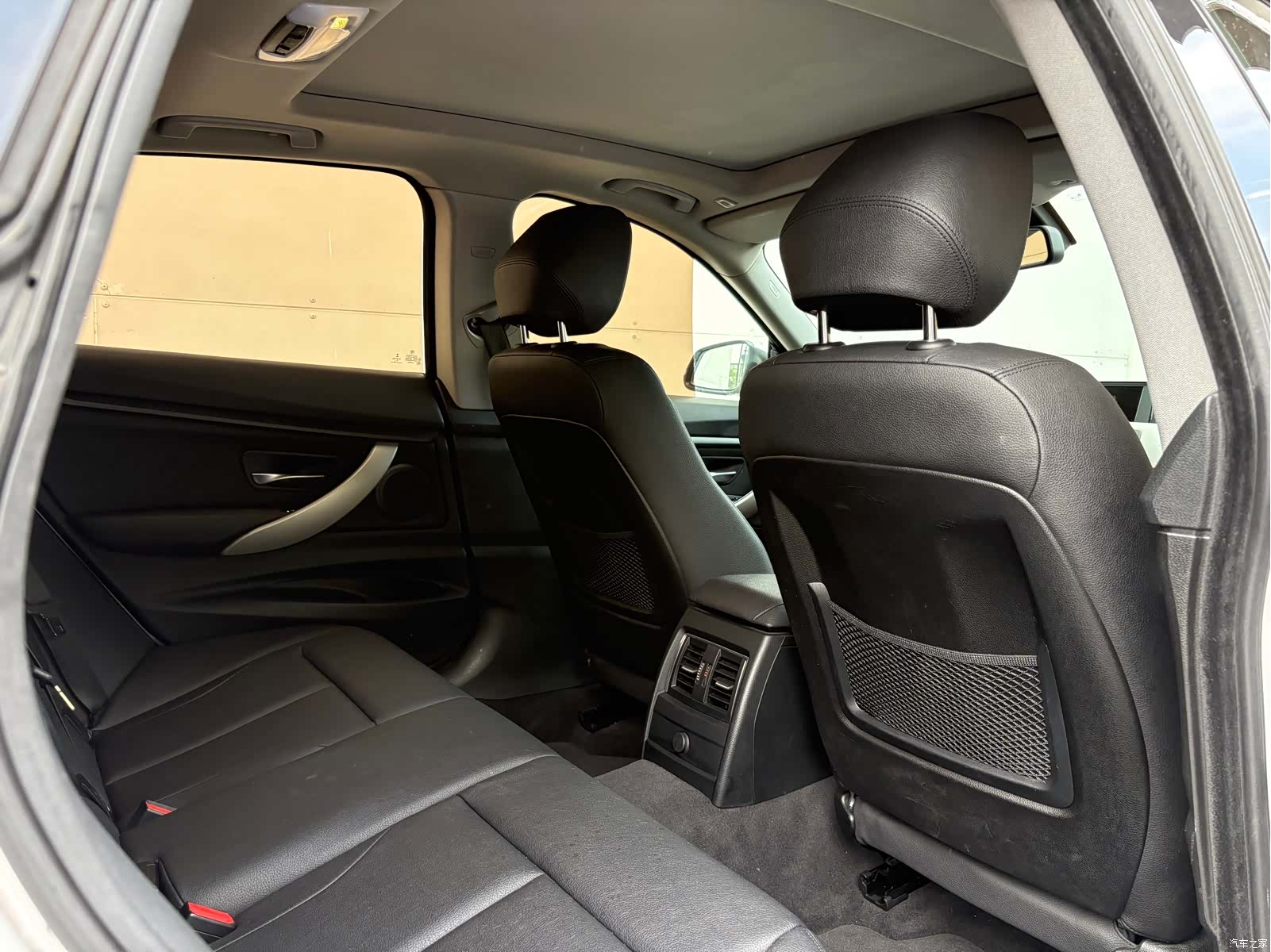 BMW 3 Series, 2017 11