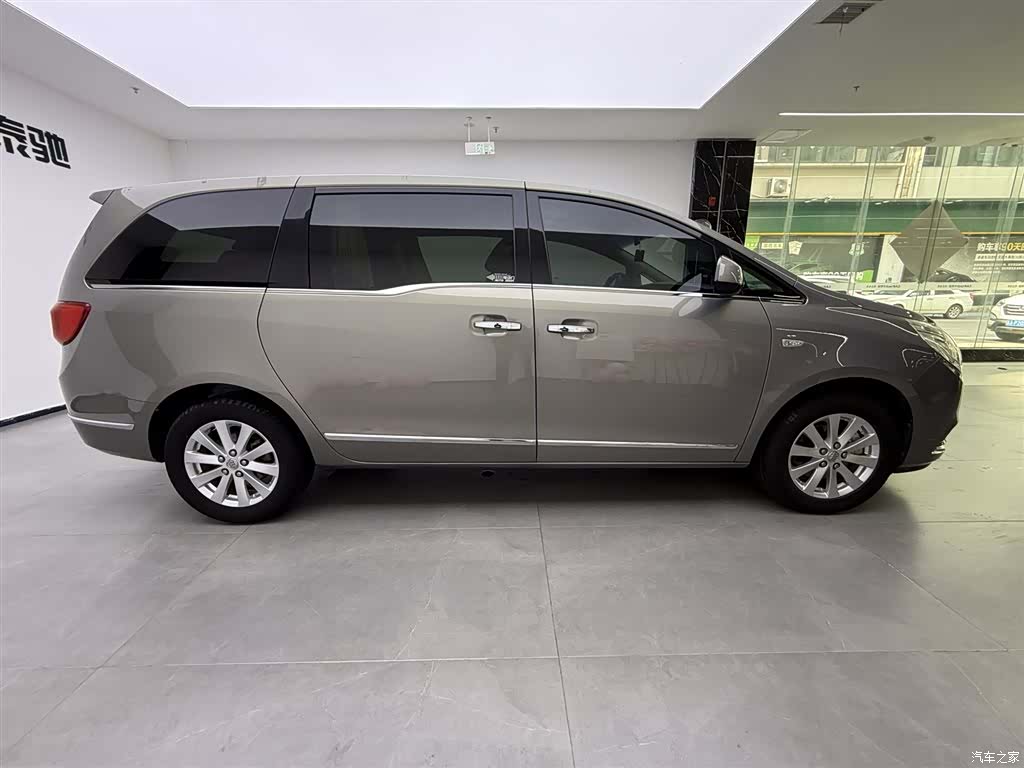 Buick GL8, 2020 4