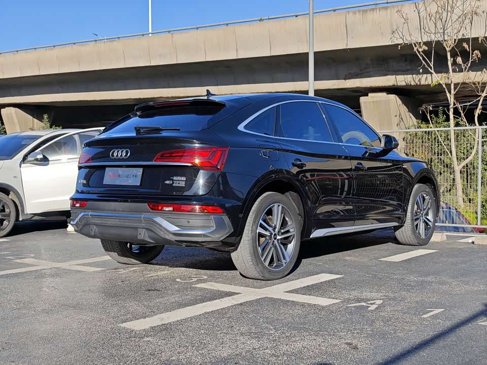 Audi Q5L Sportback