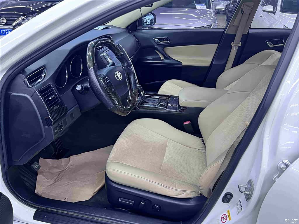 Toyota 2.5V, 2016 10