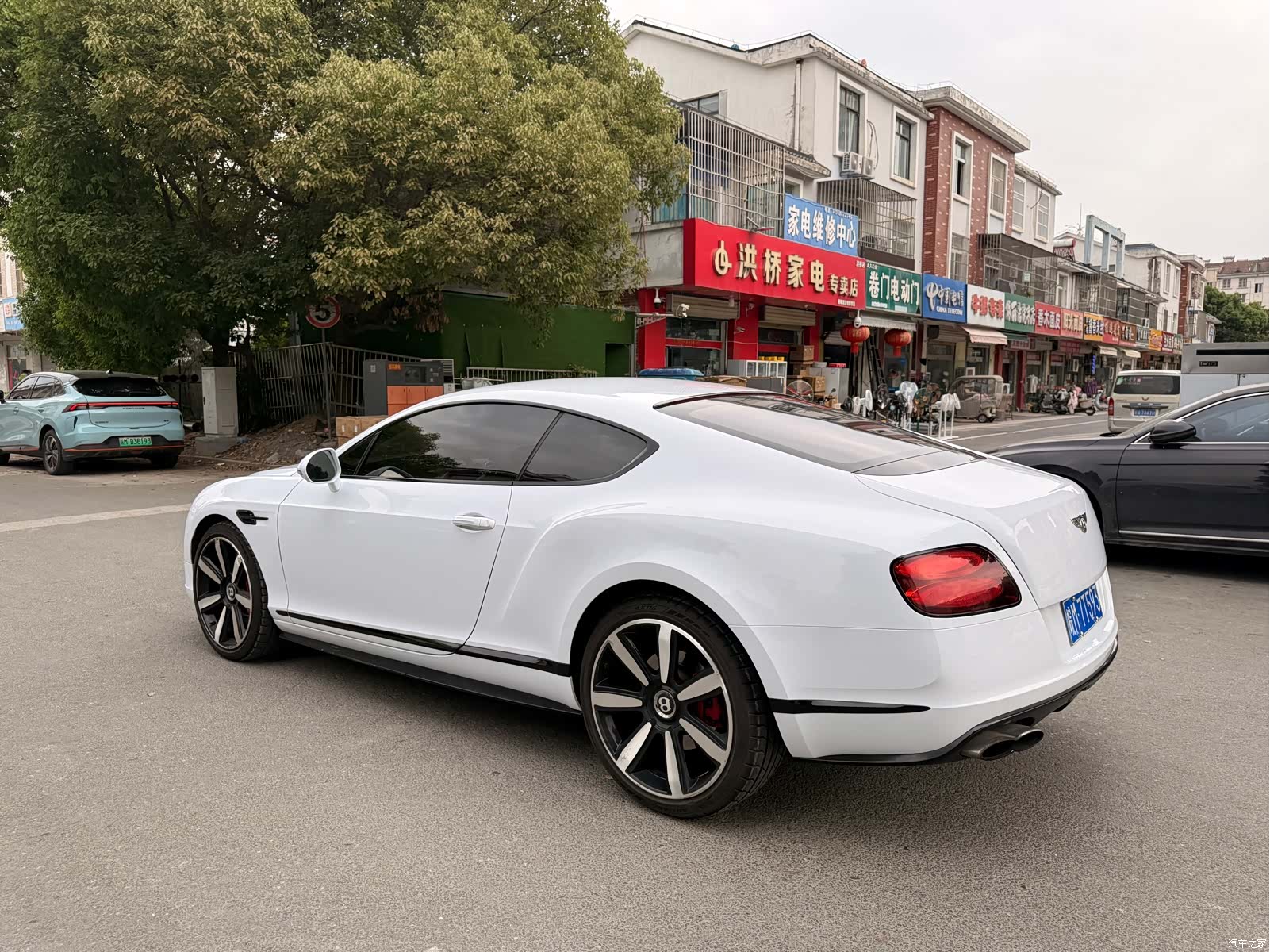 Bentley Continental GT, 2017 все фото