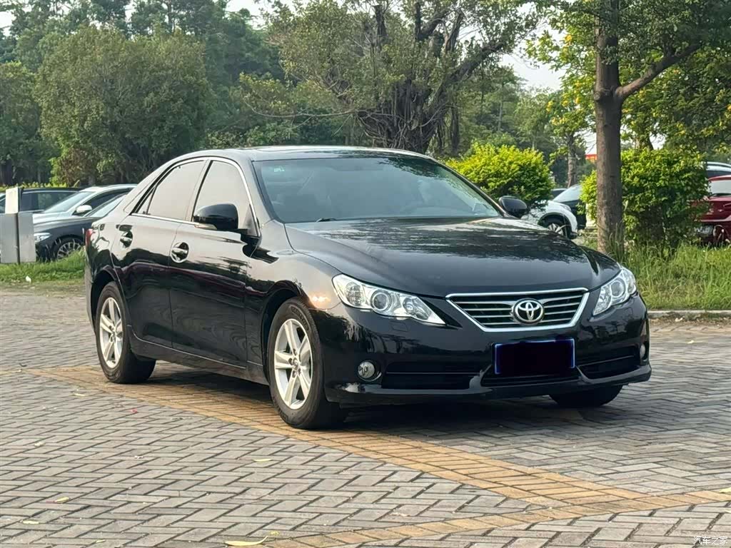 Toyota 2.5V, 2011 3
