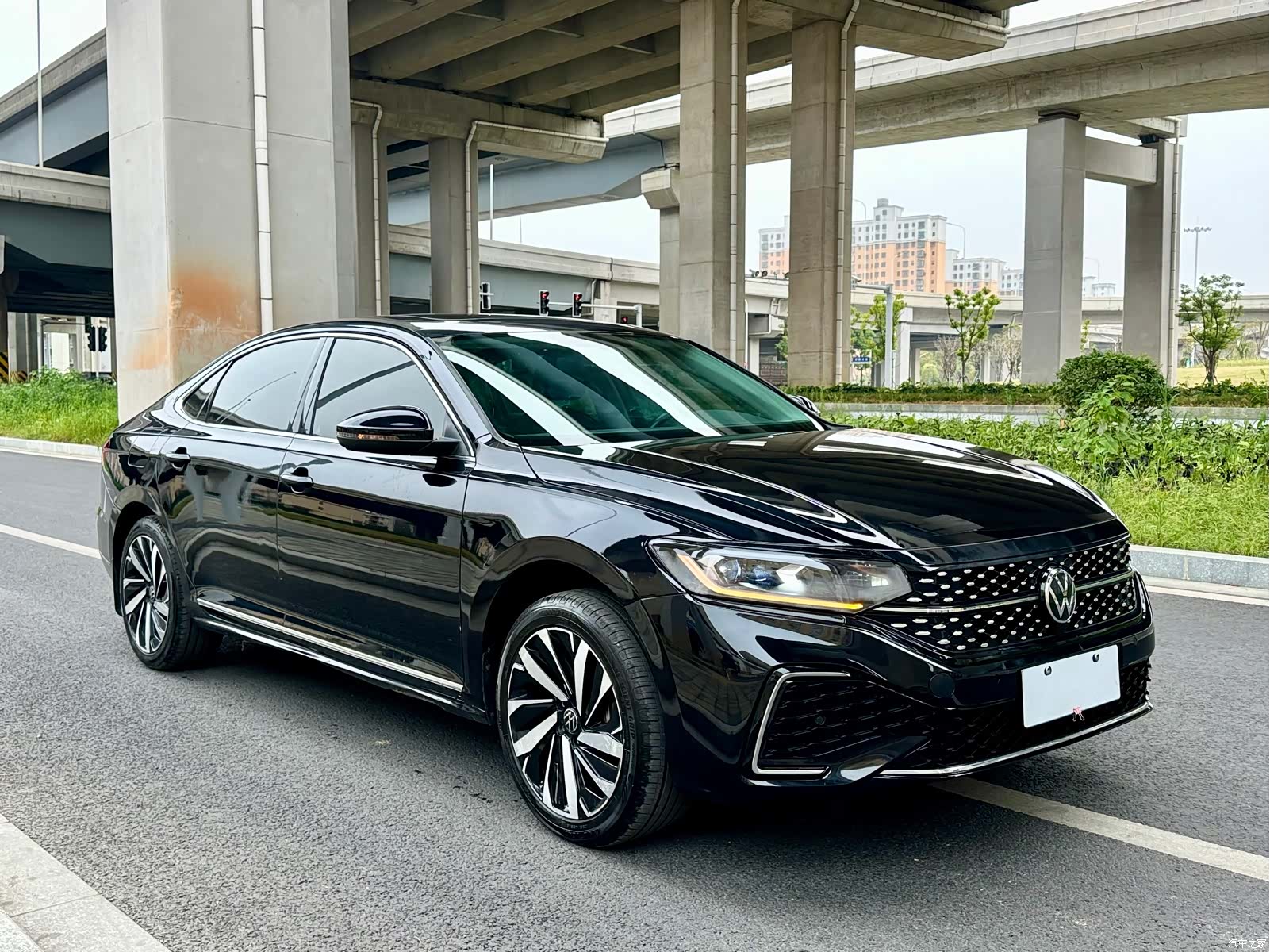 Volkswagen Passat, 2022 3