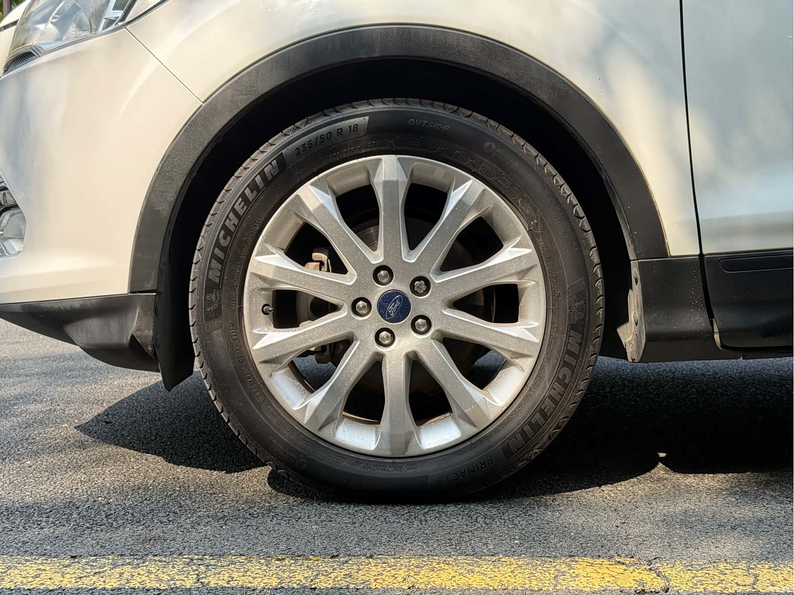 Ford Kuga, 2016 11