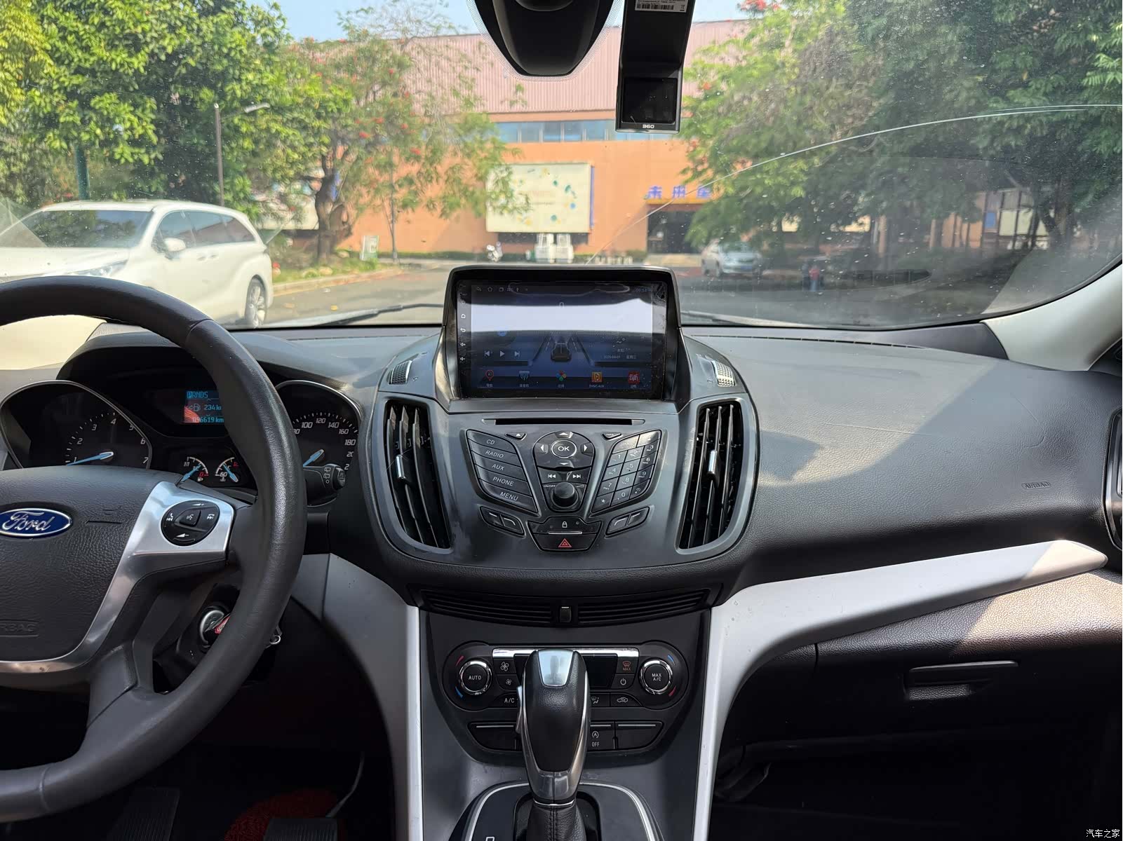 Ford Kuga, 2016 13