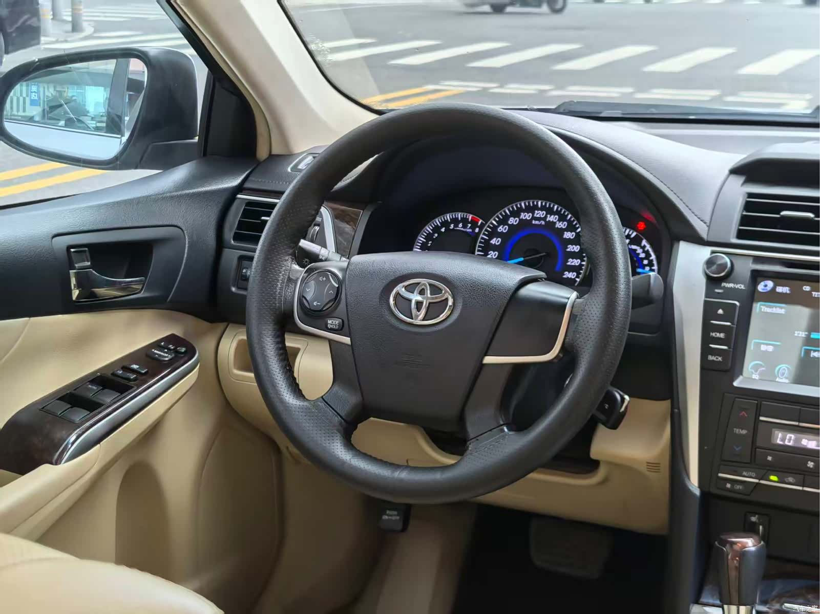 Toyota Camry, 2015 9