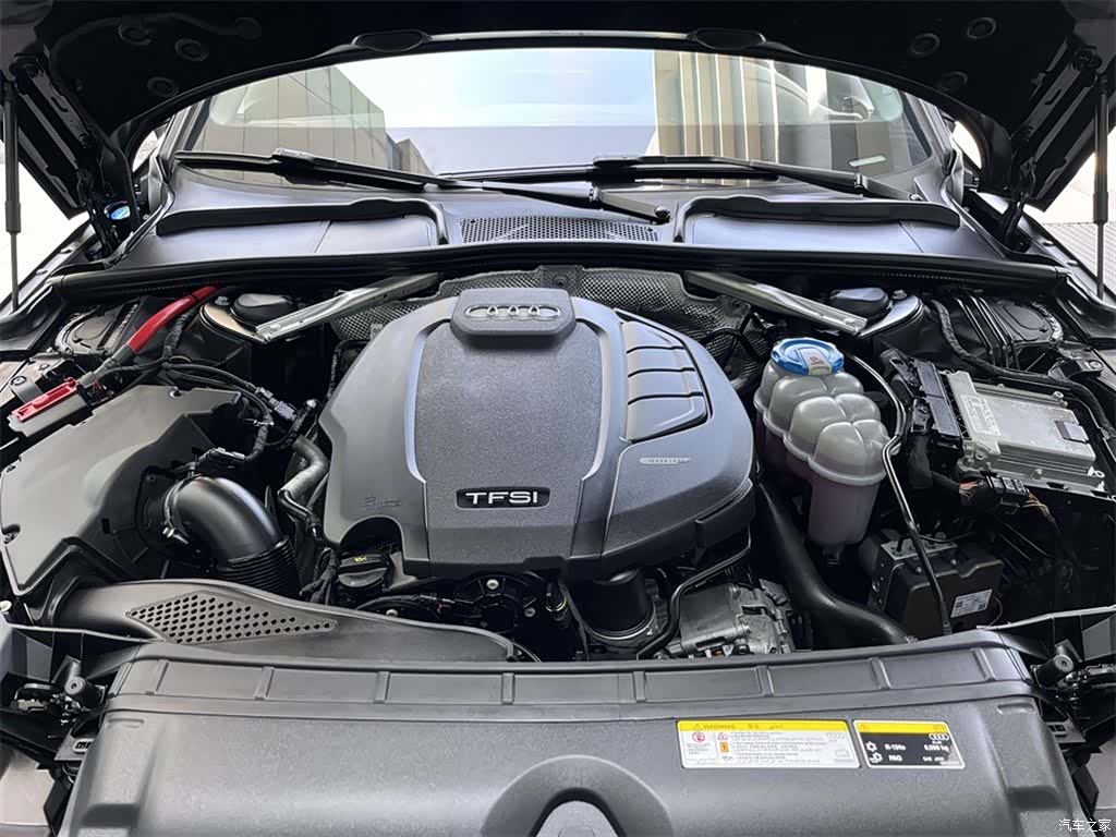 Audi A4L, 2019 8