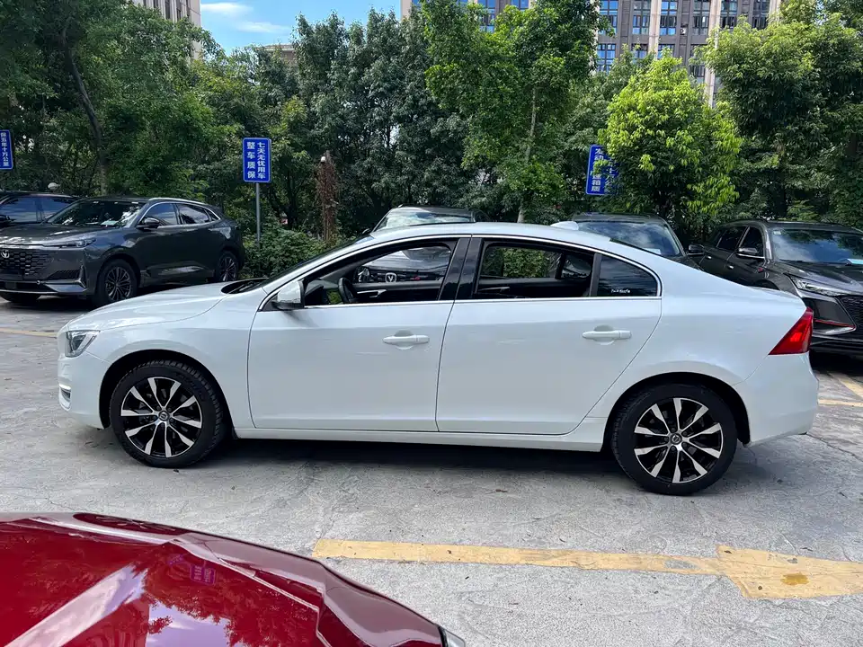 Volvo S60
