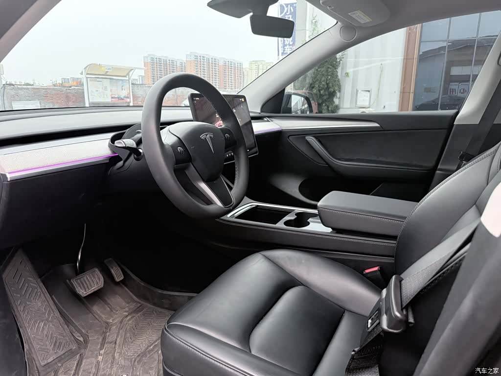 Tesla Model Y, 2023 10