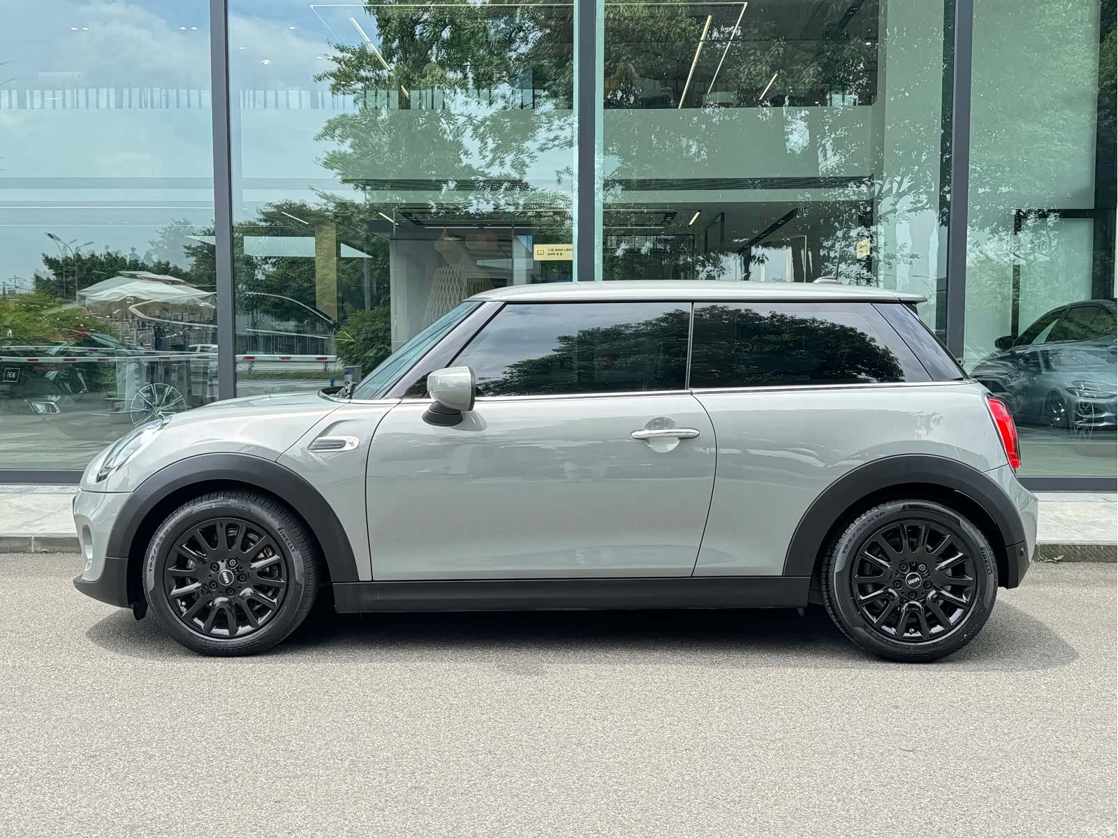 Mini ONE, 2021 4