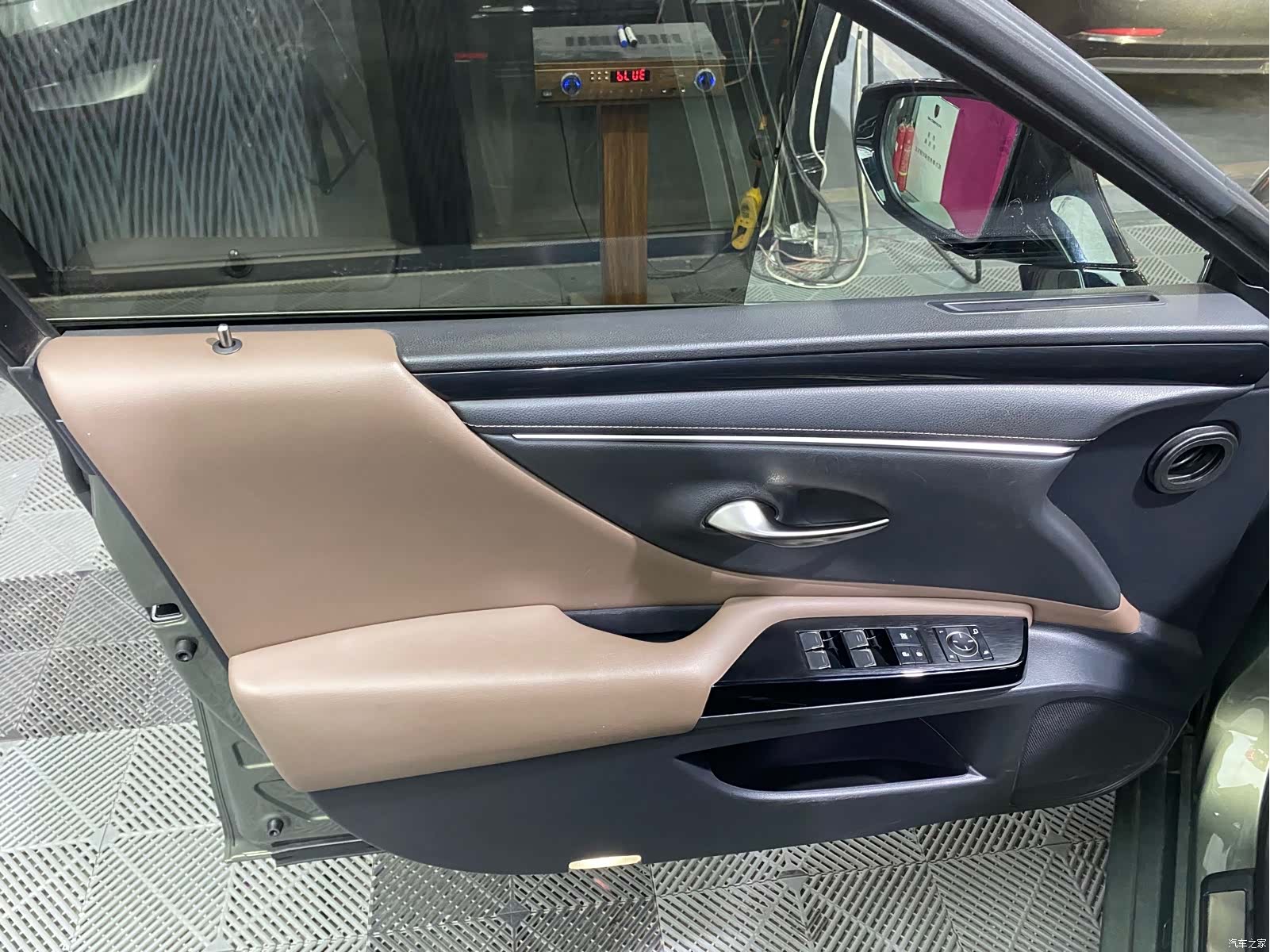 Lexus ES, 2022 8