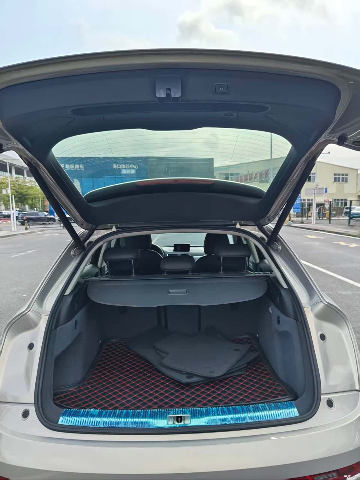 Audi Q3, 2019 15