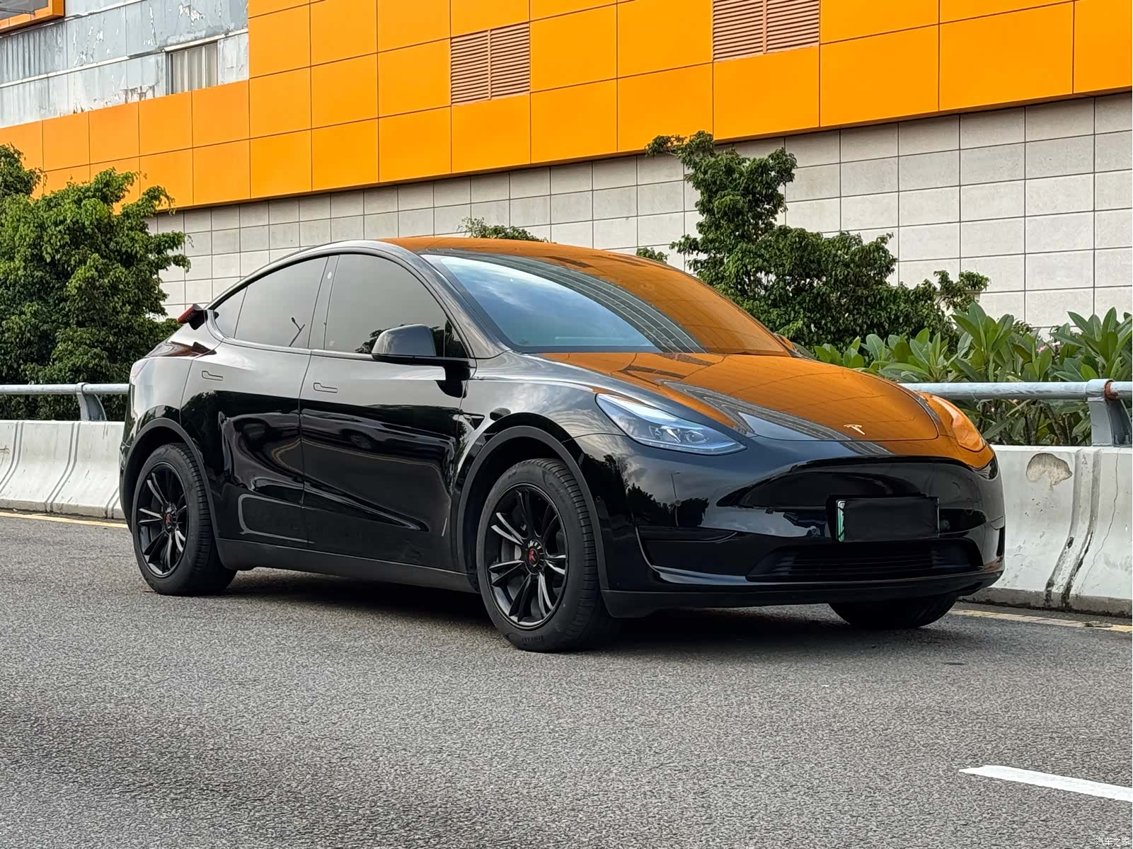 Tesla Model Y, 2023 2