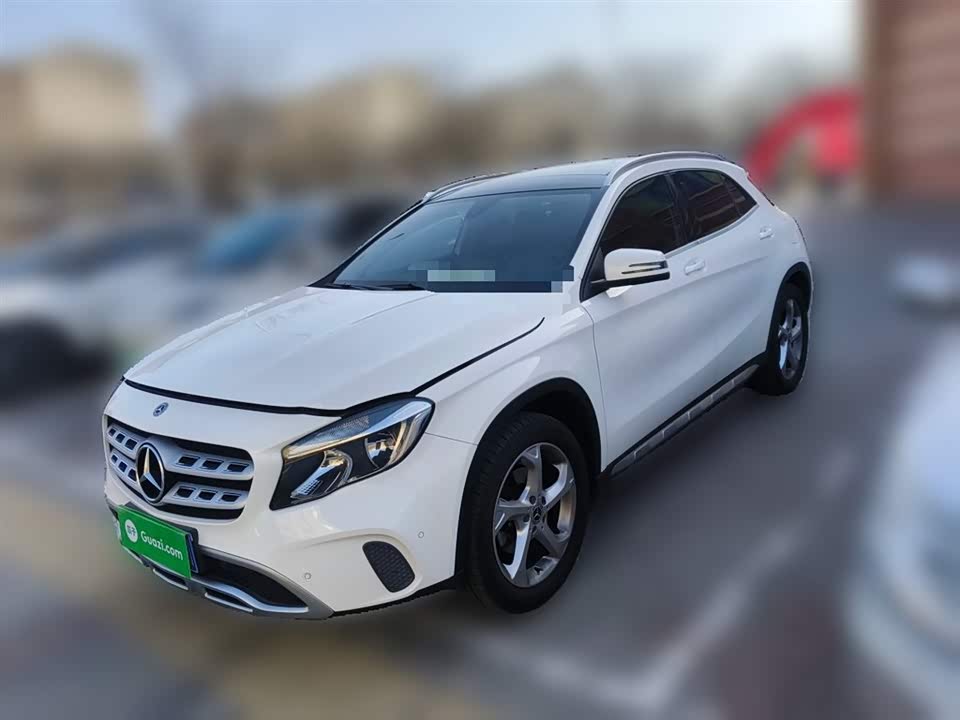 Mercedes-Benz GLA